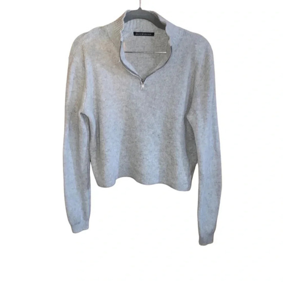 Brandy Melville Light Gray Wool Blend 1/3 Zip Cropped Sweater One Size - Picture 1 of 5